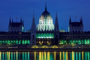 Sondaje dupa inchiderea urnelor in Ungaria - Tisza lui Peter Magyar, in frunte in fata Fidesz a lui Viktor Orban