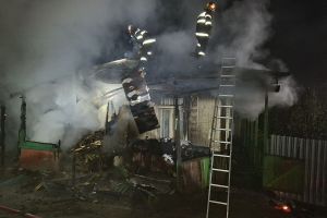 Incendiu mortal într-o locuinţă din Căbeşti. Un bărbat de 84 de ani a fost găsit carbonizat