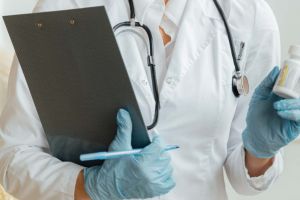 Activitatea medicilor rezidenţi se schimbă. Gărzi plătite şi rol extins în sistemul sanitar