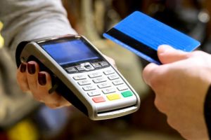 În două oraşe din Botoşani, cardul nu există: oamenii au făcut numai plăţi cash