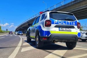 Trafic aglomerat pe DN 1, direcţia Braşov – Bucureşti, zona Predeal; poliţiştii recomandă rutele alternative