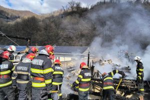 Mister total după tragedia de la Mănăstirea Bistriţa! ISU a trimis comisie specială să afle de la ce a pornit iadul de foc