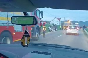 Accidente în a doua zi de Paşte. Două maşini s-au răsturnat