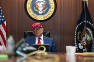 Trump: Iranul vrea “cu orice preţ” să încheie un acord cu SUA