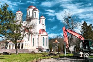 Biserica donează teren în Govândari Primăriei Reşiţa