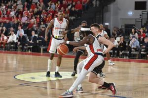 CSM CSU Raiffeisen Oradea, duel de top la Bucureşti înainte de play-off