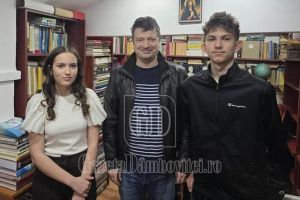Ionuţ Vulpescu a acordat, pentru al optulea an consecutiv, bursele de merit în memoria tatălui său, preotul Dan Vulpescu