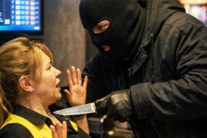 Jaf la o sală de jocuri! Hoţul a fugit cu 10.000 de lei