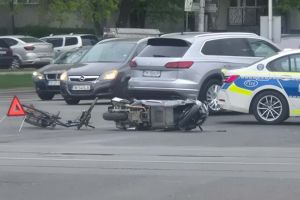 Doi bărbaţi la spital după un impact între bicicletă şi motocicletă în Calea Șagului