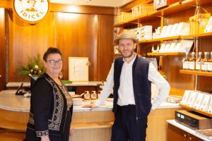 Răzvan Idicel, un cabinet de curiozităţi în care gustul aduce oamenii împreună. ”Consumă produse locale!”