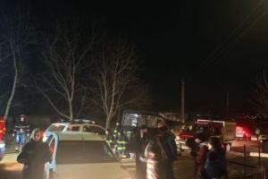Tânăra din Botoşani, care a dispărut, căutată de peste 100 de poliţişti, pompieri şi voluntari. A fost găsită şi luată de ambulanţă