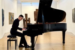 Un elev de la Colegiul de Arte, solist la concertul Filarmonicii