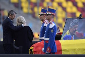 Familia Lucescu mulţumeşte României pentru solidaritatea fără precedent