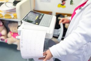 60 de cabinete de medicină de familie din mediul rural vor fi dotate cu aparatură medicală modernă