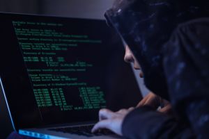 Rusia continua razboiul hibrid- Zeci de conturi ale Armatei Romane, sparte de hackeri