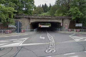 Un pod din Predeal este ”pericol iminent pentru circulaţia rutieră şi feroviară”