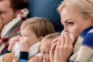 Sute de îmbolnăviri respiratorii într-o săptămână, în Satu Mare. Aproape 15.000 de persoane s-au vaccinat antigripal