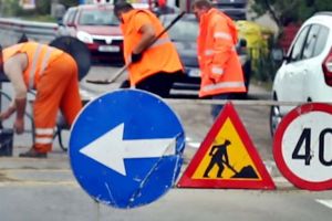 Restricţii de circulaţie pe o stradă din zona Girocului