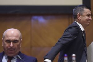 Ce miniştrii PSD vor demisiona dacă Bolojan nu cedează