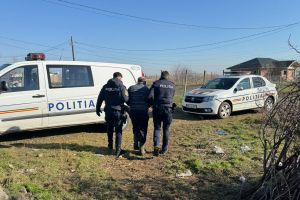 Un bărbat de 65 de ani, bătut de rude pe stradă. Doi agresori au fost reţinuţi la Buzău