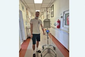 Apel umanitar: David, un adolescent de 17 ani din Constanta, are nevoie de noi. Traim cea mai mare durere si ne agatam de orice speranta“ 