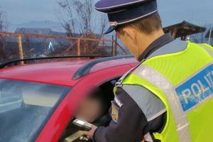 Sute de testări pentru consumul de alcool efectuate de Poliţia Mureş