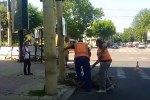 Atentie soferi. Se lucreaza la intersectia dintre bulevardul Tomis si strada Nicolae Iorga din Constanta (video) 