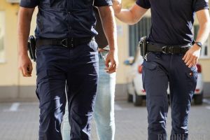 Au fost trei contra unu! Încă un suspect din atacul violent de la Săldăbagiu de Barcău, arestat preventiv