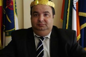 SCANDAL APRINS între vecinul lui CĂTĂLIN BOTEZATU şi CIOABĂ, regele ţiganilor. PROCURORI DIICOT şi AFACERI DE MILIOANE DE EURO