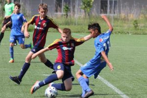 La Râmnicu Vâlcea se desfăşoară faza zonală a Campionatului Naţional de Fotbal Juniori U11