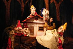 Spectacol suplimentar pentru Alba ca Zapada, anuntat de Teatrul Calutul de Mare Constanta 