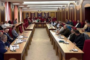 Întâlnire la nivel judeţean pentru siguranţa cetăţenilor în faţa urşilor ajunşi în localităţi