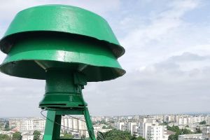 Iar ne sperie autorităţile: lucrări de verificare la sirenele de alarmare din Bacău