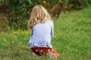 Un tanar, trimis in judecata dupa ce a fost acuzat ca si-ar fi atins verisoara minora in zona intima! Ce a decis Judecatoria Constanta 