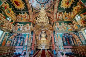 Zi de sărbătoare: Izvorul Tămăduirii. Hram la mănăstirea de la Salva