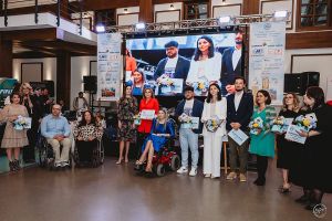 Bacăul celebrează binele: Gala Premiilor Comunităţii Băcăuane 2026, „Gala performanţei de nota 10”, pe 21 mai