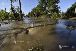 INHGA: Cod galben de inundaţii pe râuri de pe raza a şapte judeţe, până la miezul nopţii