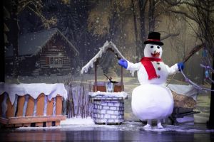 Omul de zapada care voia sa intalneasca soarele, pe scena Teatrului pentru Copii si Tineret Calutul de Mare din Constanta 