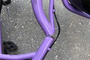 Bicicletele VeloTm, un adevarat pericol. S-a rupt cadrul sub un biciclist