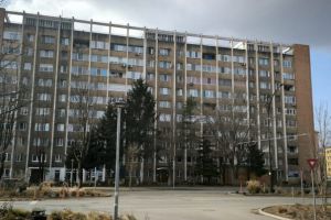 Faţadă nouă pentru Blocul 7 de pe Bulevardul Republicii din Reşiţa