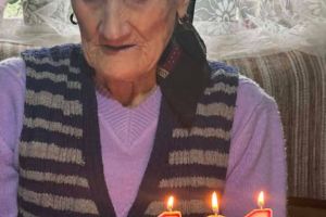 FOTO O bunicuţă din judeţul Botoşani a împlinit 101 ani. Și-a trăit viaţa cu demnitate, credinţă şi iubire