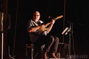„Fără aşteptări, fără prejudecăţi”: Bluesmanul orădean AG Weinberger şi-a lansat al zecelea album (VIDEO)
