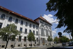 Concedieri în Primăria Timişoara. Peste 100 de posturi ocupate dispar din administraţie