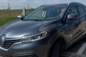 Maşină căutată de autorităţile din Franţa, descoperită la graniţa de vest. Șofer român, anchetat pentru tăinuire