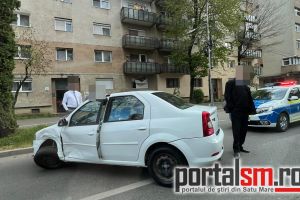 FOTO. Tamponare pe strada Independenţei din Satu Mare: maşină cu nuntaşi, implicată în incident
