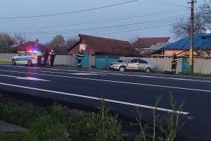 Maşină răsturnată într-un accident produs la Iteşti; nu au fost înregistrate victime