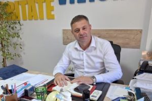 Primarul Scorniceştiului, reacţie în cazul profesorului că ar fi întreţinut relaţii sexuale cu o elevă minoră: „Siguranţa copiilor este prioritate absolută”
