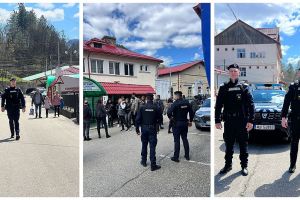 Jandarmii băcăuani, alături de turişti la Salina Târgu Ocna