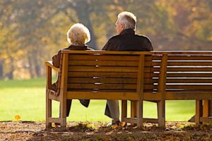 Veşti proaste pentru pensionari. Scade numărul salariaţilor care susţin sistemul de pensii din România