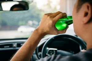 Șofer din Reşiţa prins băut la volan în două zile consecutive, arestat pentru 24 de ore